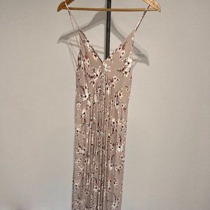 Maternity clothes no longer needed!